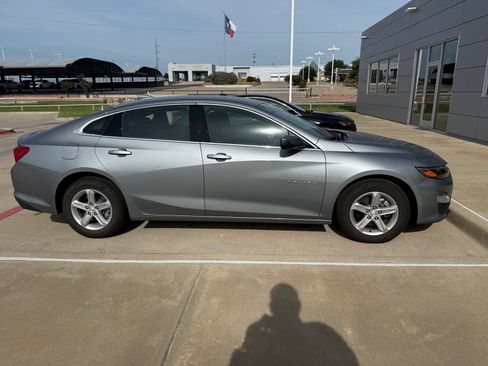 Used 2024 Chevrolet Malibu LT FWD image 7