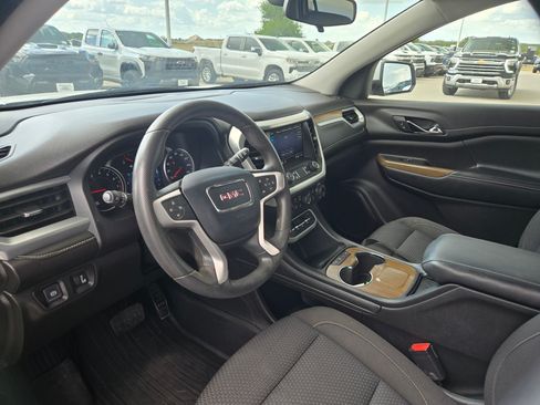 Used 2021 GMC Acadia SLE w/ LPO, Floor Liner Package FWD image 11