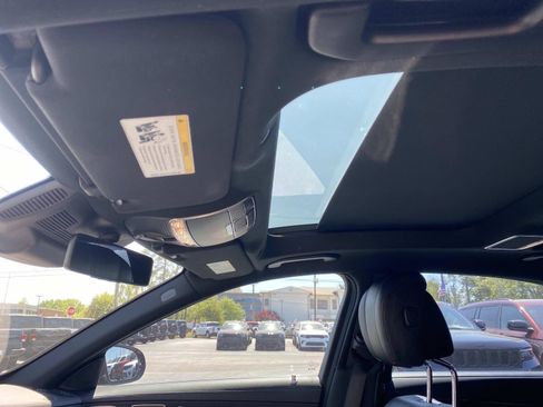 Used 2019 Mercedes-Benz S 560 Sedan image 26