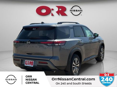New 2026 Nissan Pathfinder SL image 5