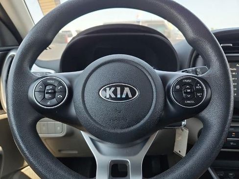 Used 2021 Kia Soul LX FWD image 30