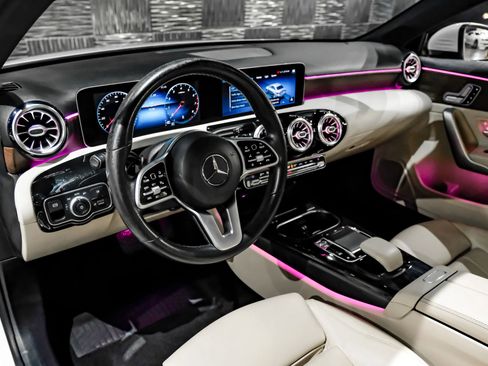Used 2019 Mercedes-Benz A 220 image 3