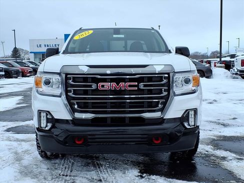 Used 2022 GMC Canyon AT4 image 2
