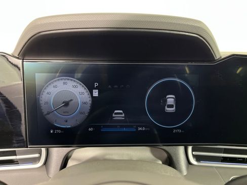 Used 2025 Hyundai Elantra SEL image 19