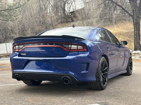 Used 2018 Dodge Charger R/T image 7