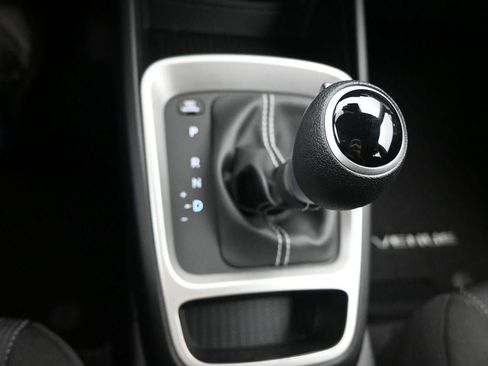 New 2026 Hyundai Venue SE image 22