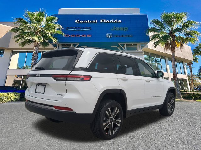New 2027 Jeep Grand Cherokee Limited RWD image 5