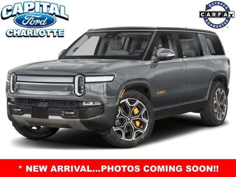 Used 2023 Rivian R1S Adventure image 2