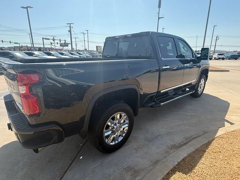 Used 2024 Chevrolet Silverado 2500 High Country w/ High Country Premium Package AWD/4WD image 5