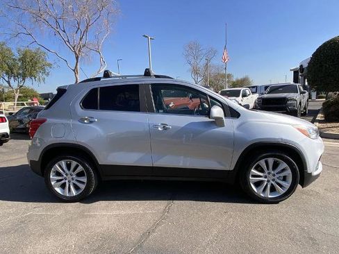 Used 2017 Chevrolet Trax Premier w/ Driver Confidence II Package image 2