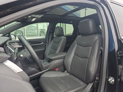 Used 2025 Cadillac XT5 Premium Luxury image 33