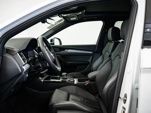 Certified 2024 Audi Q5 2.0T Premium w/ Summer of Audi Package image 24