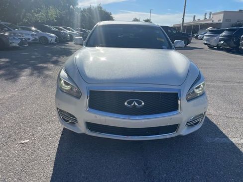 Used 2017 INFINITI Q70 L 3.7 w/ Deluxe Touring Package RWD image 6