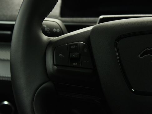 Used 2023 Ford Mustang Mach-E Premium image 21