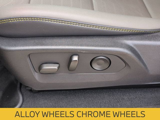 Used 2024 Chevrolet Colorado ZR2 w/ ZR2 Convenience Package III AWD/4WD image 17