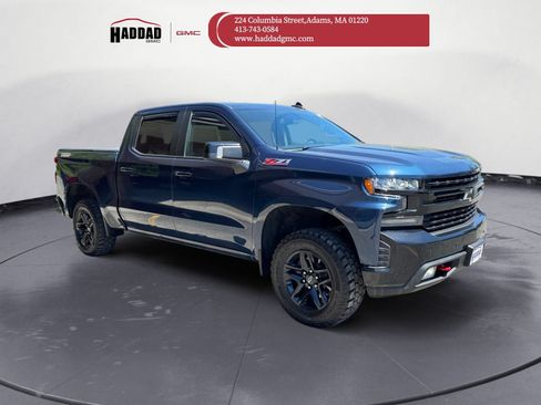 Used 2022 Chevrolet Silverado 1500 LT Trail Boss w/ LT Trail Boss Premium Package AWD/4WD image 3