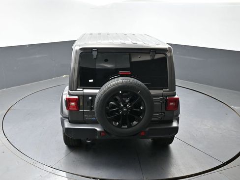 Used 2025 Jeep Wrangler Unlimited Sahara w/ Safety Group image 22