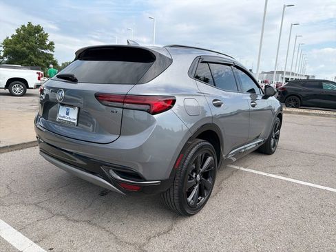 Used 2022 Buick Envision Essence w/ Technology Package I FWD image 3