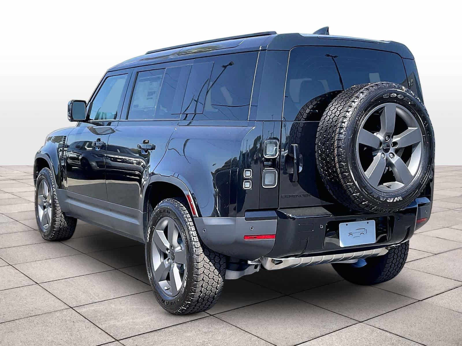 New 2026 Land Rover Defender 110 S AWD/4WD image 3