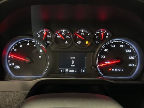 Used 2020 Chevrolet Silverado 1500 Custom w/ Custom Value Package image 17