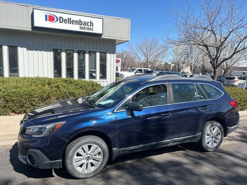 Used 2018 Subaru Outback 2.5i image 1