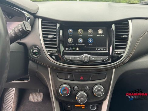 Used 2019 Chevrolet Trax LT w/ LT Convenience Package image 22