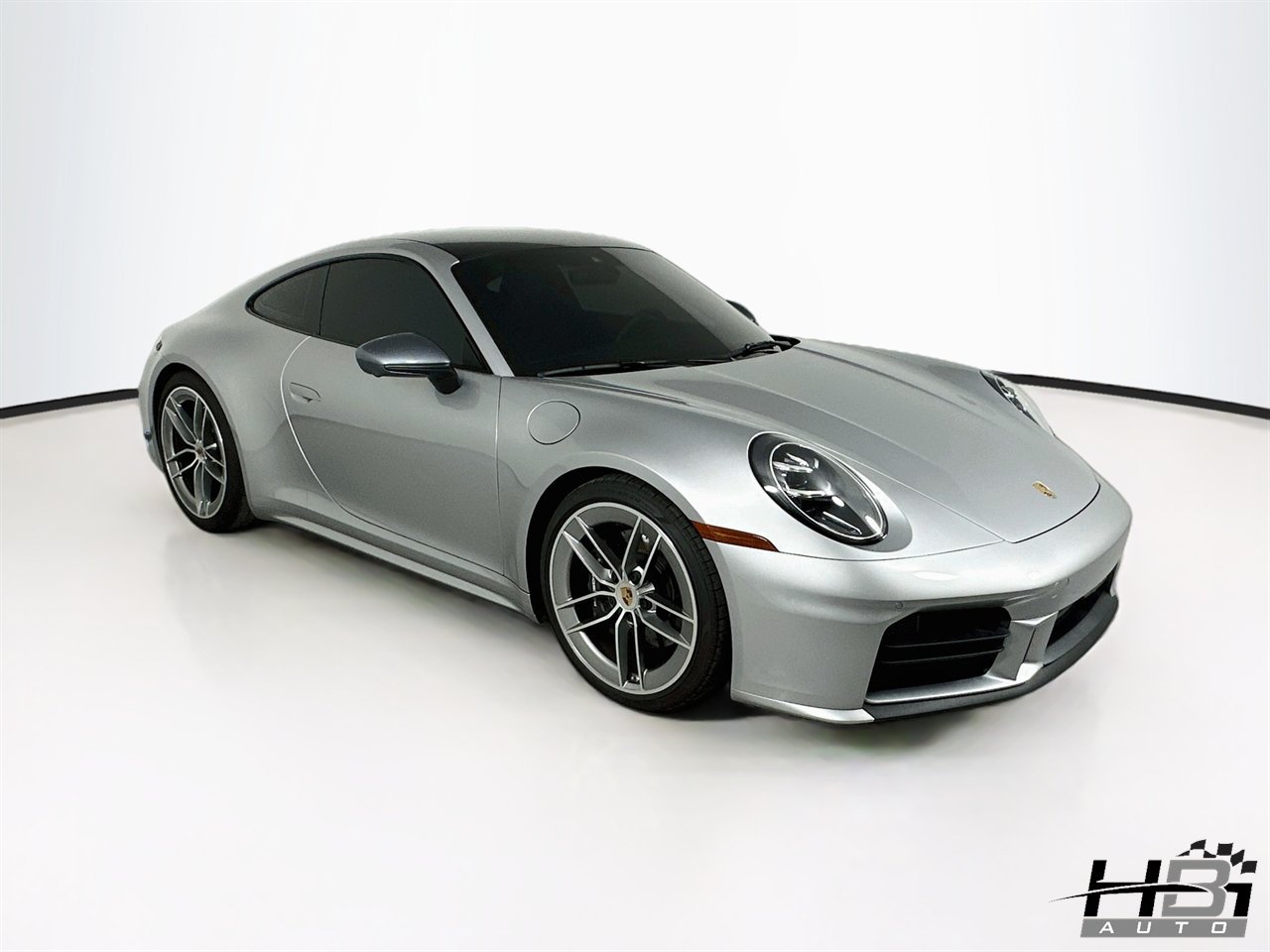 Used 2025 Porsche 911 Carrera T RWD image 3