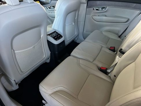 New 2026 Volvo XC90 T8 Ultra w/ Protection Package Premier AWD/4WD image 11