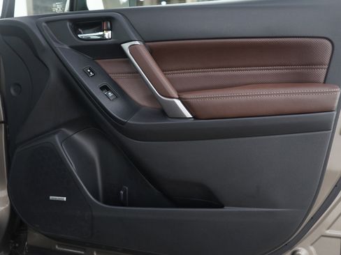 Used 2017 Subaru Forester 2.0XT Touring w/ Popular Package #2 image 9