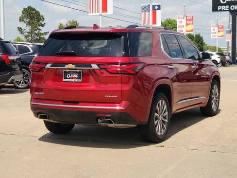 Used 2023 Chevrolet Traverse Premier w/ LPO, Floor Liner Package FWD image 5