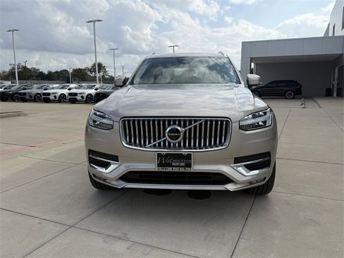 Certified 2023 Volvo XC90 B6 Ultimate w/ Protection Package Premier image 2