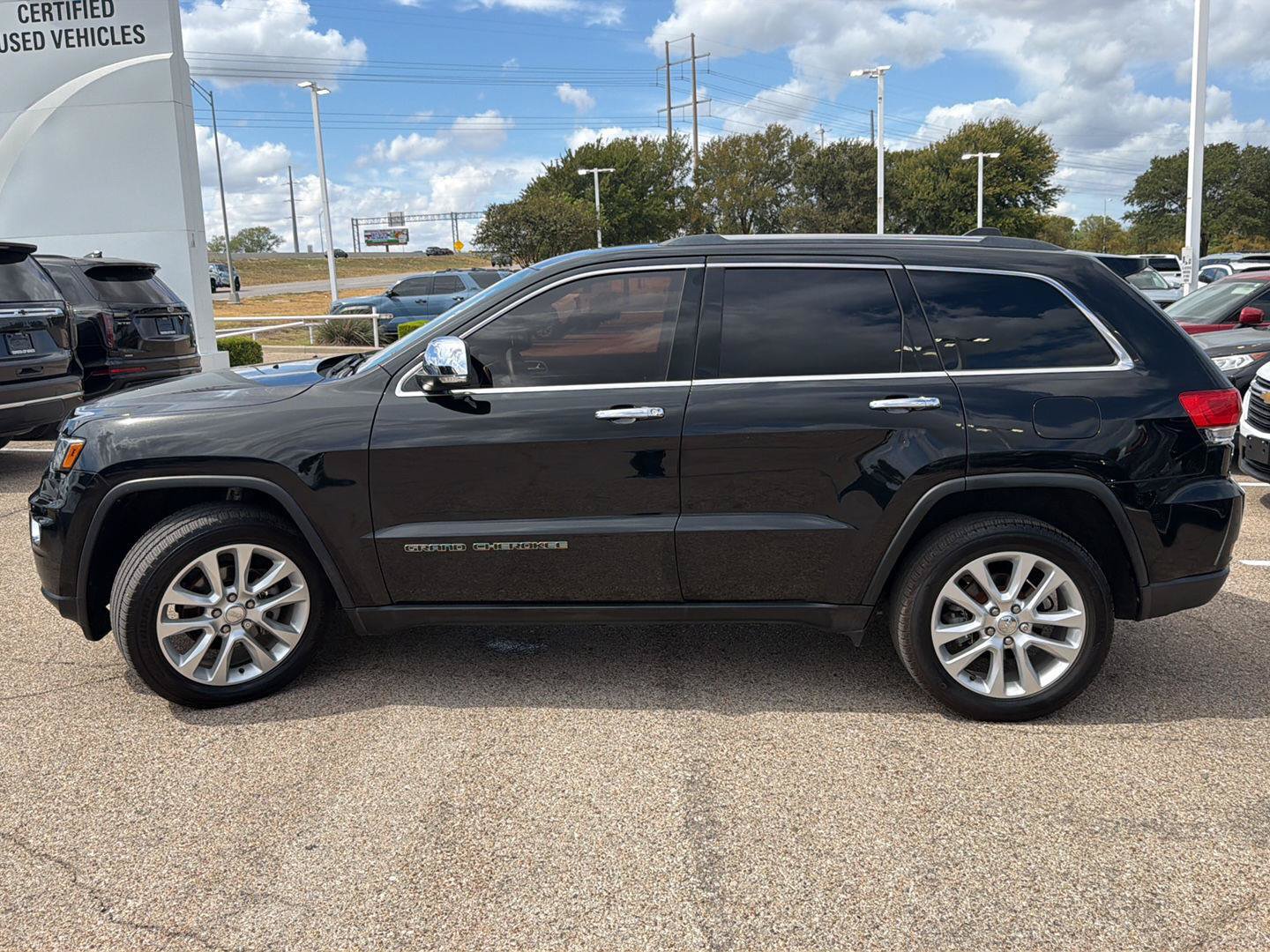 Used 2017 Jeep Grand Cherokee Limited w/ Luxury Group II AWD/4WD image 6