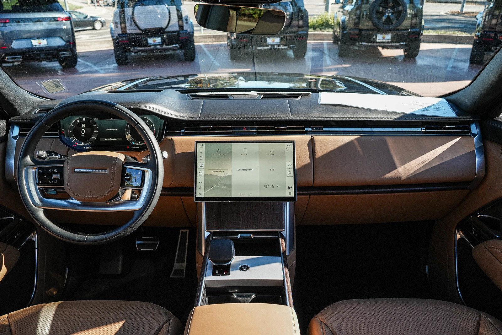 Certified 2025 Land Rover Range Rover SE AWD/4WD image 13