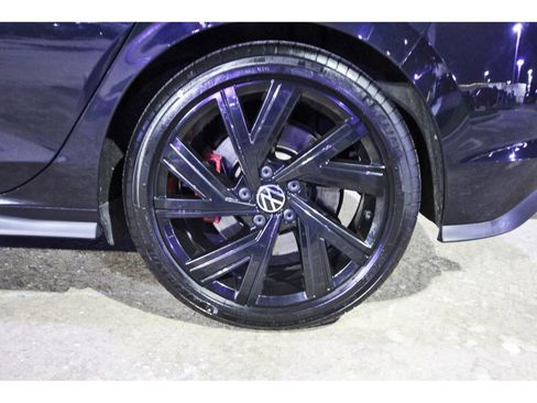 Used 2022 Volkswagen GTI SE image 31