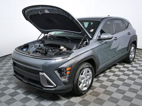 Used 2025 Hyundai Kona SE FWD image 30