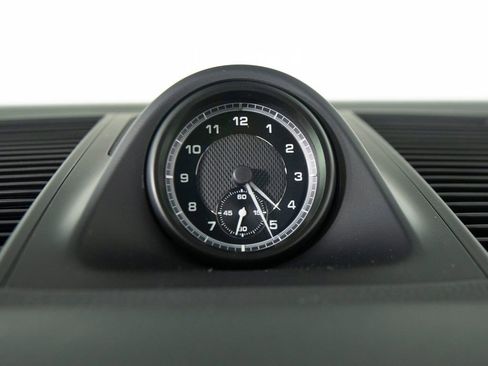 New 2026 Porsche Macan image 23