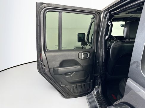 Used 2022 Jeep Wrangler Sahara image 26