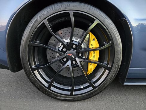 Used 2012 Chevrolet Corvette Z06 w/ 3LZ Preferred Equipment Group image 10