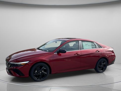 New 2026 Hyundai Elantra SEL Sport image 2