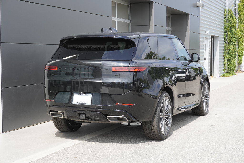 New 2026 Land Rover Range Rover Sport Dynamic SE AWD/4WD image 2