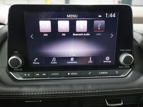 Used 2023 Nissan Rogue SV image 16