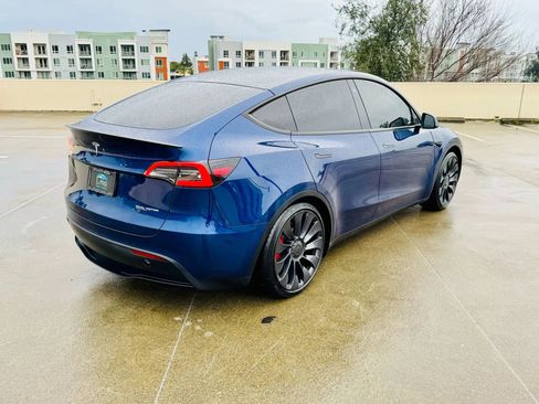 Used 2023 Tesla Model Y Performance image 42