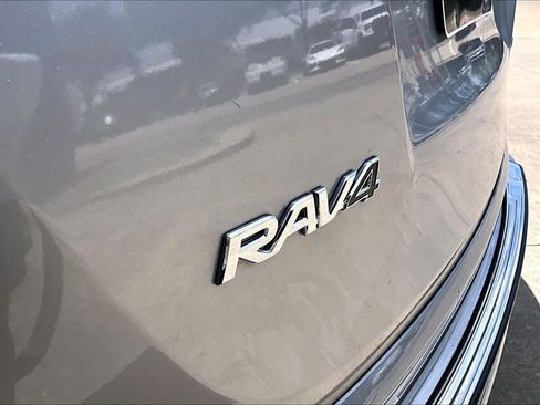 Used 2017 Toyota RAV4 Limited AWD/4WD image 31