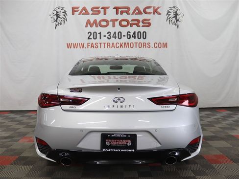 Used 2017 INFINITI Q60 3.0t w/ Premium Plus Package 3.0T image 4