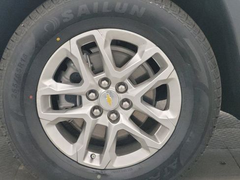 Used 2021 Chevrolet Traverse LS FWD image 31