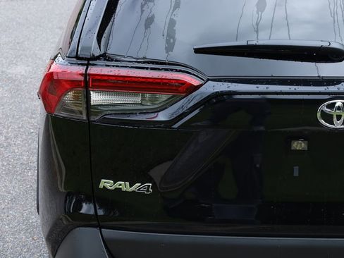 New 2025 Toyota RAV4 XLE image 19