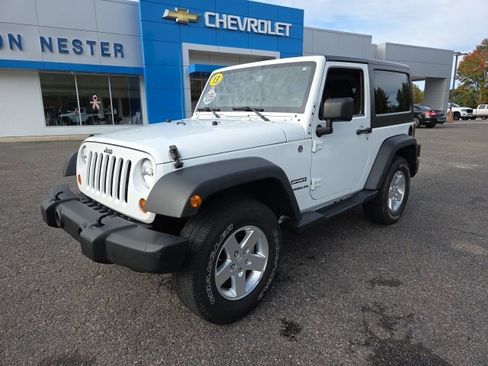 Used 2013 Jeep Wrangler Sport image 3