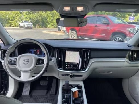 Used 2024 Volvo S60 B5 Plus w/ Climate Package FWD image 3