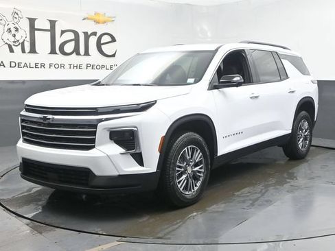 New 2026 Chevrolet Traverse LT w/ Driver Confidence Package FWD image 13