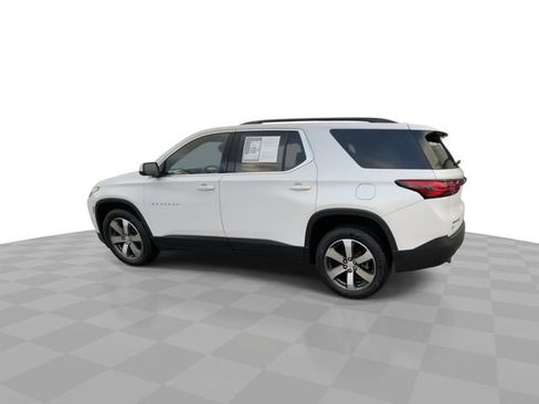 Certified 2022 Chevrolet Traverse LT w/ LT Premium Package image 5